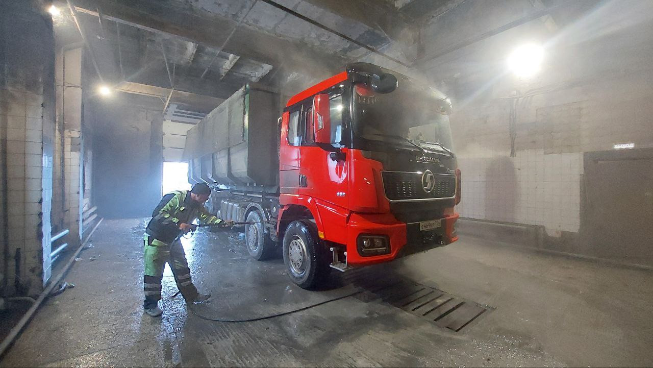 Транспортное усиление: в канун Нового года и 1 января мусоровозы выйдут на маршруты Челябинска в две смены